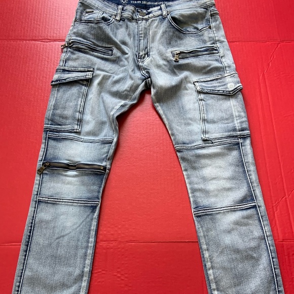 Jeans - Picture 1 of 2